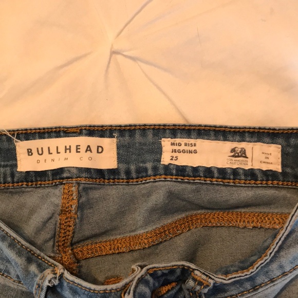 Bullhead Denim Co.mid rise jeggings - Picture 3 of 3